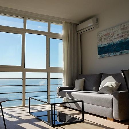 Beachfront Apartment Málaga Dış mekan fotoğraf